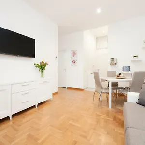  Appartement White Flat Labicana Italië